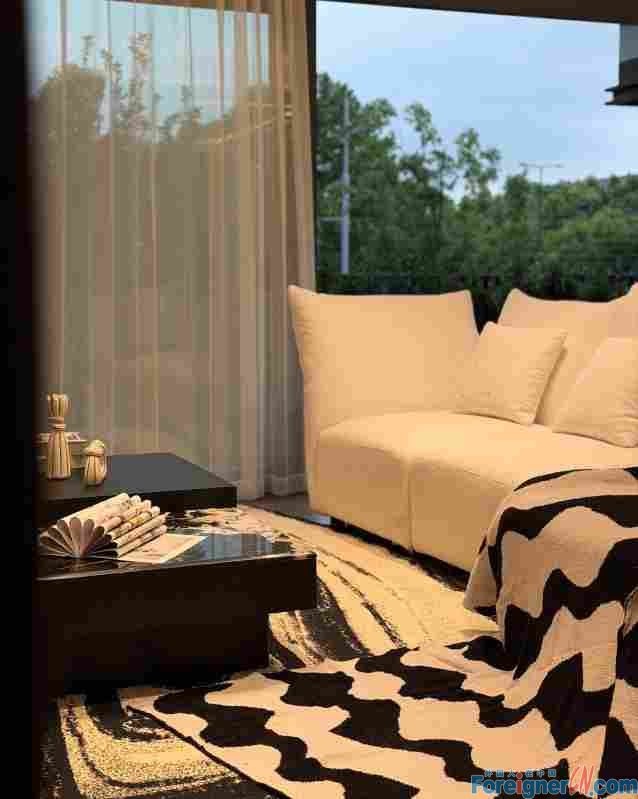 Luxurious!! Modern apartment rent in Suzhou!!/big garden houseWuZhong district / 4 rooms/ pets Friendly/Property rent in Suzhou/Floor heating and central AC/high quality furniture /close to Wanda Plaza ans Shihu scenic spot
